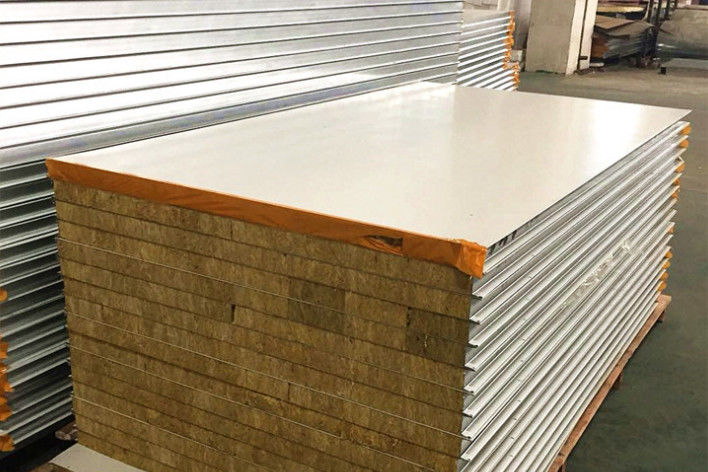 O quarto desinfetado da classe 7 do ISO do CE classifica 10000 placas brancas para a produção da purificação